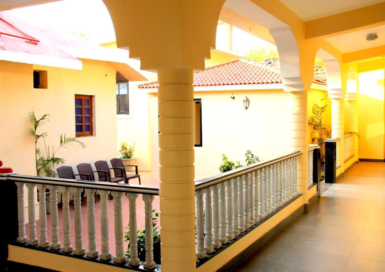 Vagator House Resort Goa Luaran gambar